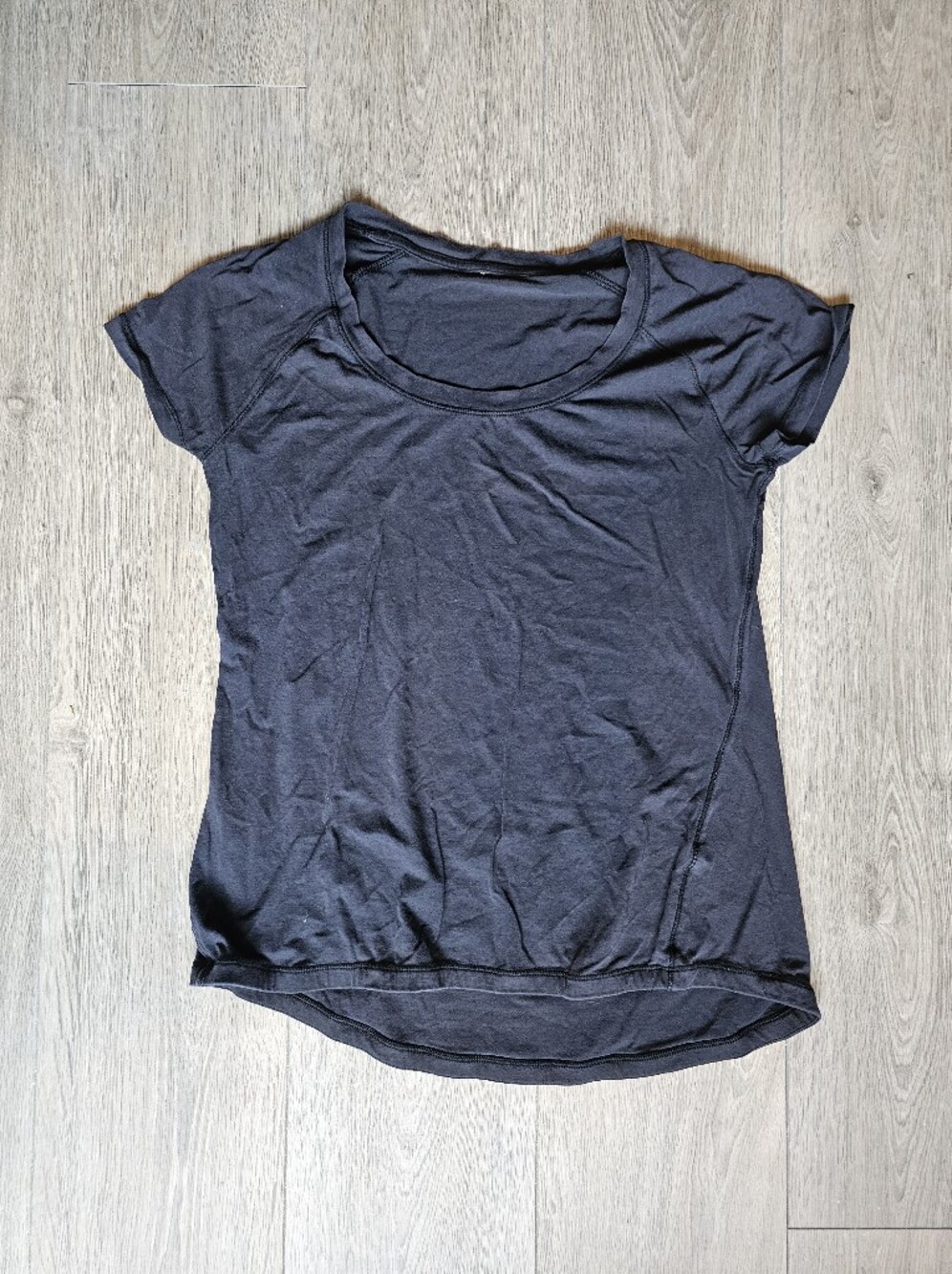 CALIA by Carrie Underwood Women's Short Sleeve Black Scoop Neck Tee
